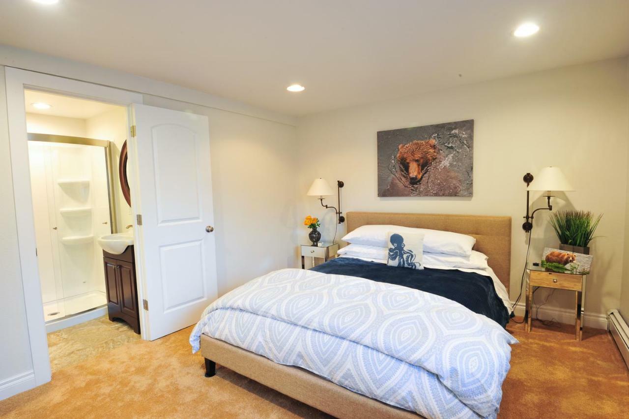 Cranky Crow Bed & Breakfast Kodiak Exterior photo